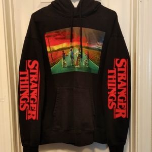 Stranger Things MENS M Black Hoodie